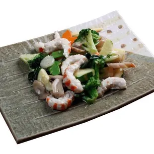 Fresh vegetable wit meatless prawns