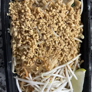 Chicken pad thai