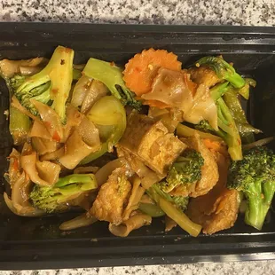 Drunken noodles with tofu (not silken)