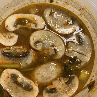 Tom Yum Goong (Hot and Sour Soup)