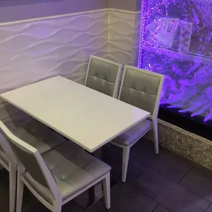 Dine in near Bubble wall!