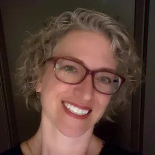 Yes, this is air dried and free of styling products! Marcia cuts my hair to look just the way I like naturally.