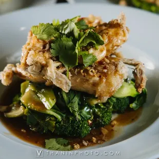 chicken wings and fried chicken, food