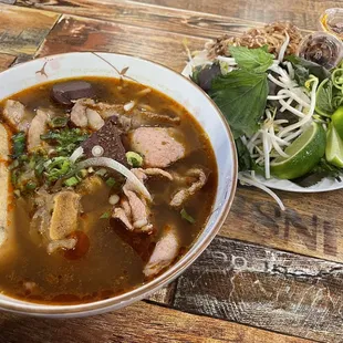 Bún bò Huế