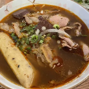 Bún bò Huế