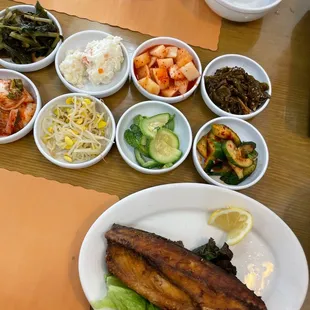 48. Ko-deung-eo-gu-i + free banchan