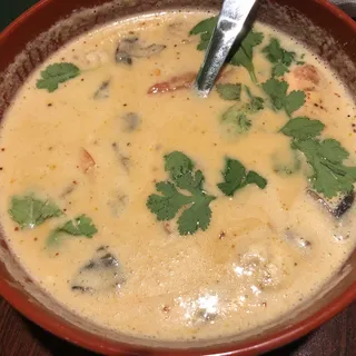 Tom Kha