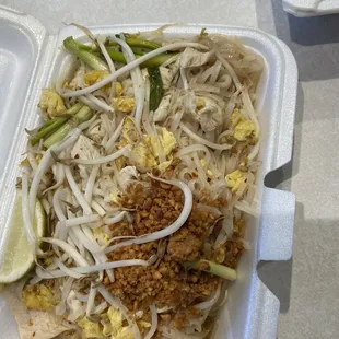 Chicken Pad Thai, extra egg, extra hot!