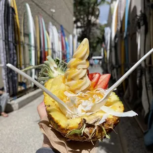 Pineapple Yacht