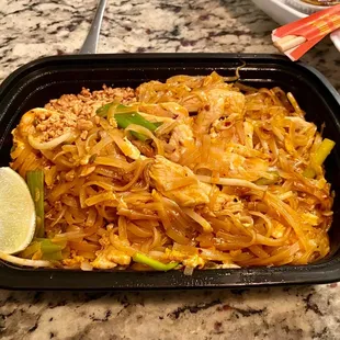Pad Thai with chicken - Thai Hot (level 3)