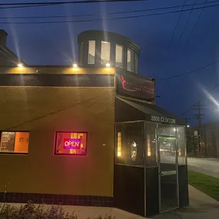 Tuesday, 16 May 2023 - outside