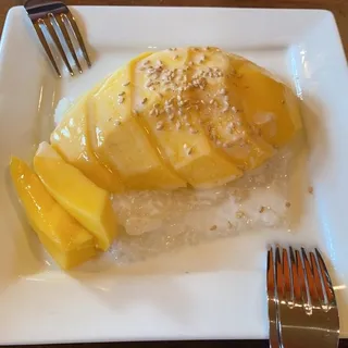 Mango with Sweet Sticky Rice
