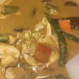 Red Curry in Clay Pot