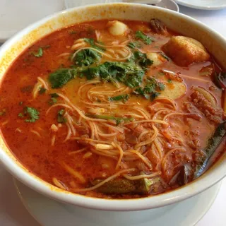Seafood Curry Laksa Mee