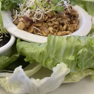 Lemongrass Lettuce Wraps