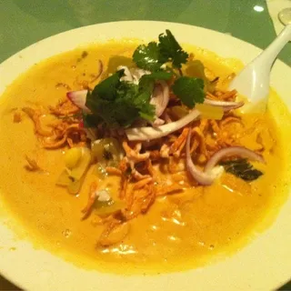 Khow Soy (Yellow Curry Noodle)