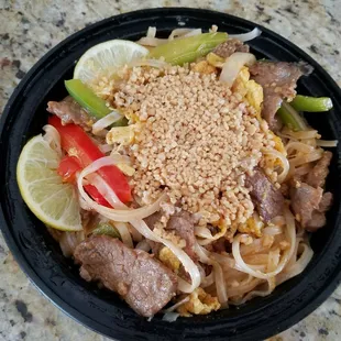 Beef pad thai