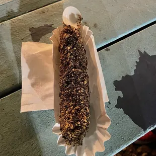 Cookie Crumble Banana (chocolate dip)