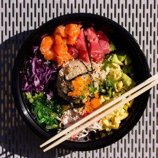 Chirasi bowl with Quinoa + half salmon, half tuna