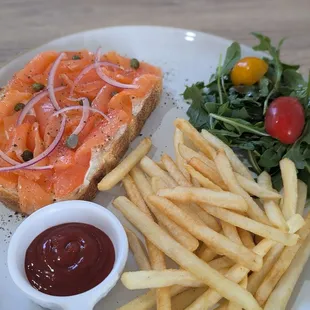 Salmon Tartine
