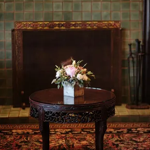 The sitting area inside the main room, very cozy and a nice place for guests to mingle.