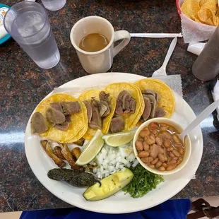 Mini tacos  de lengua