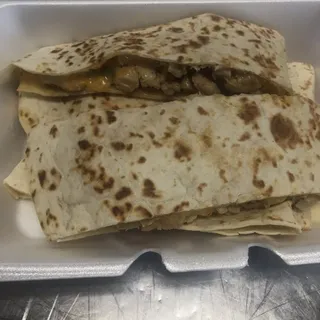 POLLO ASADO QUESADILLA