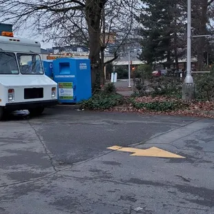 a food truck parked in a parking lot