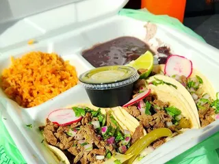 Los Chilangos Mexican Food & Catering