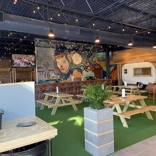 Main areas and bar