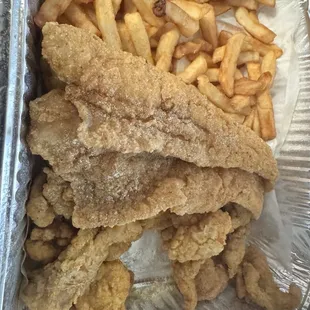 3 combo meal...whiting, catfish and catfish nuggets with fries!