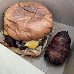 Signature Smash (one patty). He threw in a complimentary bacon wrapped jalapeño!