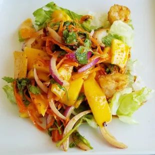 Yummy, spicy Mango &amp; Shrimp Salad
