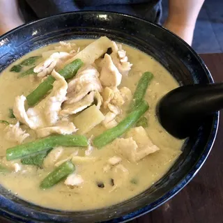 Jade Curry Noodles