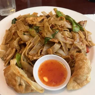 S-16. Drunken Noodles Lunch