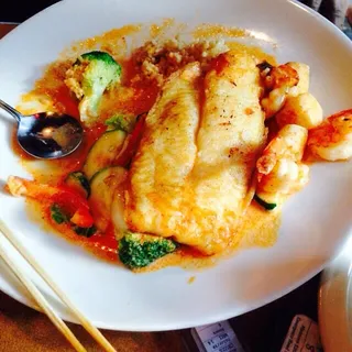Grouper, Shrimp & Scallop Coconut Chili Sauce