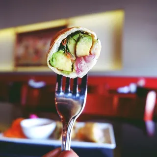 Avocado Crispy Rolls (3 rolls)