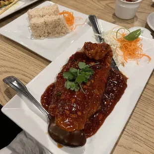 Deep fried snapper with garlic sauce - chewy fish and sweet, gloppy, gross sauce
