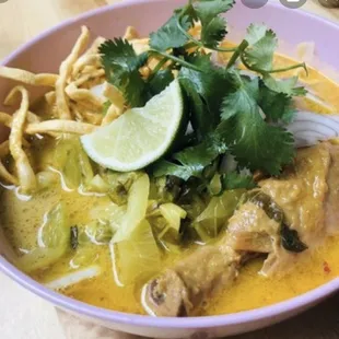 Khao Soy Noodle Curry