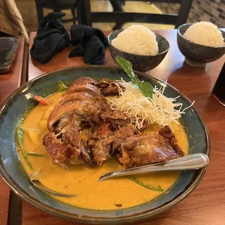Crispy Duck Mango Curry
