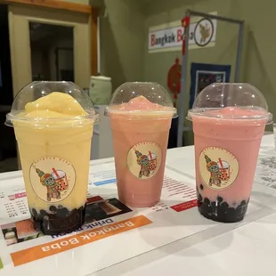 Mango Smoothie.
Strawberry Smoothie.
Mango &amp; Strawberry Smoothie.