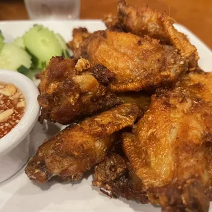 food, chicken wings, chicken, bbq wings, fried chicken, fried chicken wings, poultry, bbq chicken, chicken wings and fried chicken