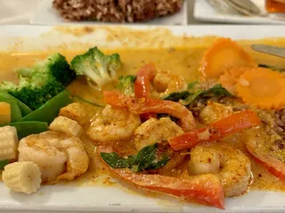 Sakura Sushi & Asian Cuisine