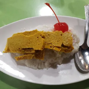 (Mushy and wet rice) &quot;Sticky&quot; rice with custard(tasted awful)