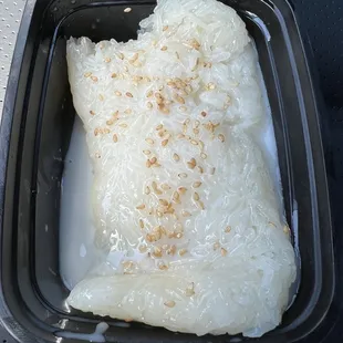 Sticky rice with coconut milk