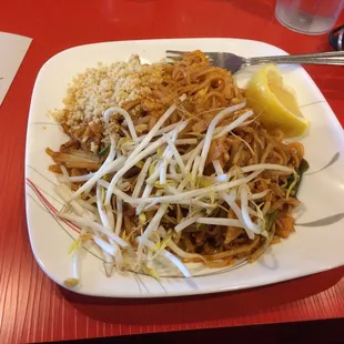 food, ramen and noodles