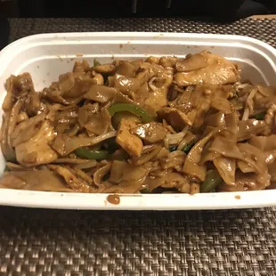 Chicken Drunken Noodle Dinner