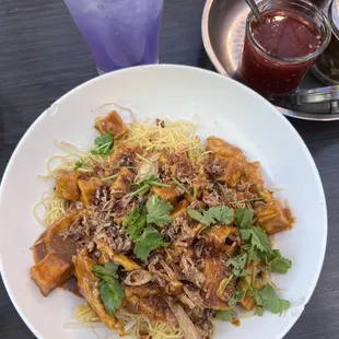 kow soi - first time trying this dish, was super delicious! plenty of sauce when mixed around (maybe a bit too much!)