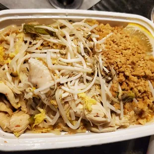 Chicken pad thai