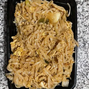 Chicken Pad Thai (The Most Famous Thai Dish)